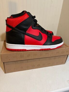 Nike Dunk High (Barcelona) BNIB!! 2012 Release!!! Red/Black/Orange. 317982-608